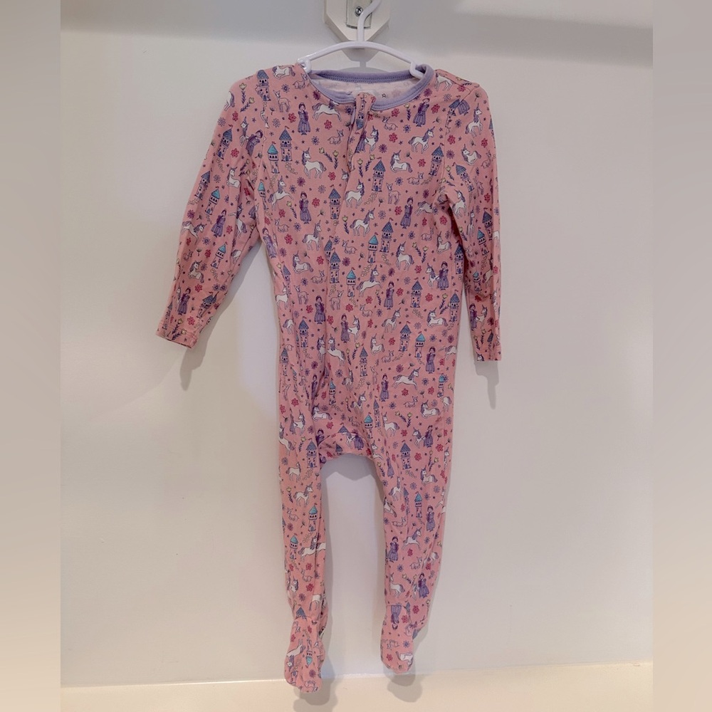 Egg New York Bamboo zipper footie pajamas 6-12 M *LIKE NEW*